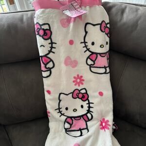 Hello Kitty Throw